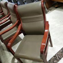 百德利 590 实木/黑面 会议椅（单位：把）